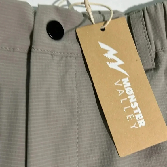 Men’s Monster Valley gray hiking shorts size small NWT - Picture 3 of 8